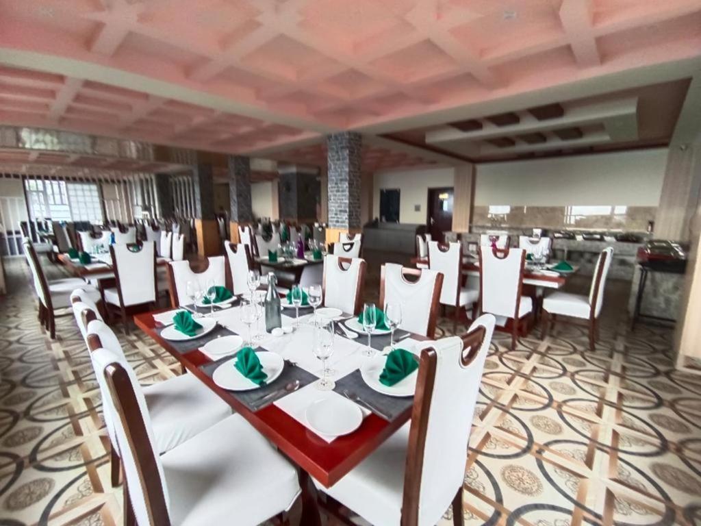 Staynest Retreat And Spa Gangtok With Parking & Swimming Pool Exterior foto